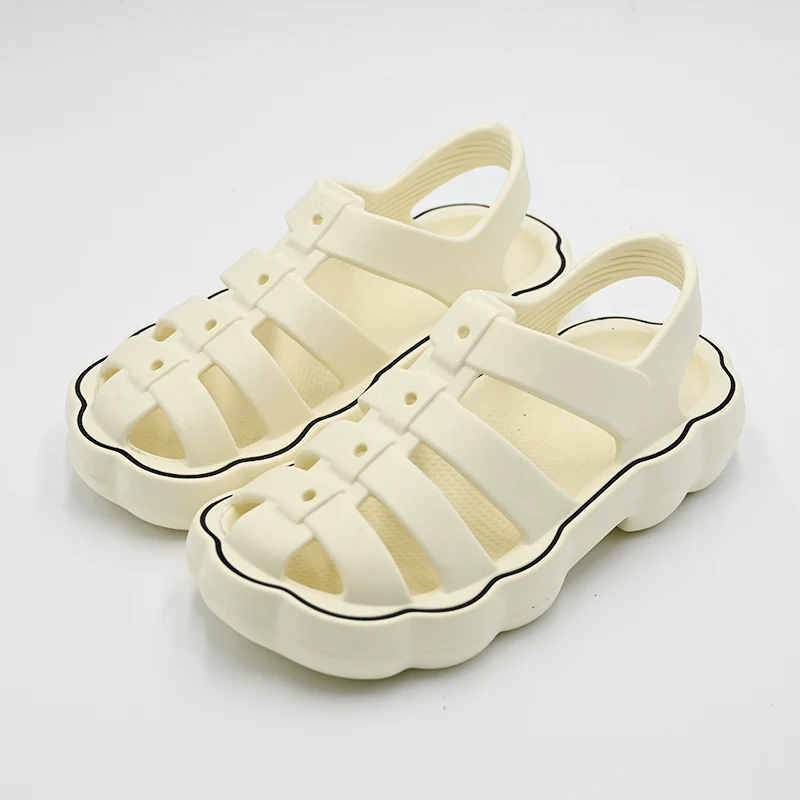 Apa keuntungan sandal karet?